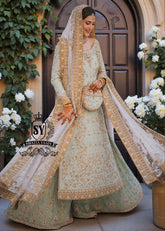 A Bridal dress woven from your dreams: incredibly magnificent, so that you feel like the heroine of your own fairy tale. A Two legged Lehenga silhouette, delicate embellishments, and a whisper of drama.