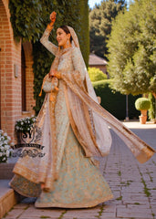 A Bridal dress woven from your dreams: incredibly magnificent, so that you feel like the heroine of your own fairy tale. A Two legged Lehenga silhouette, delicate embellishments, and a whisper of drama.