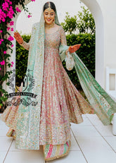 Make your dreams of a perfect wedding come true with our new collection of French lame wedding dresses! Each bridal gown is a masterpiece that combines classic elegance and modern Chatta Patti Lehenga design, creating an unforgettable impression.