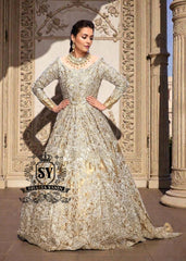 Heavy Bridal Luxury Wear for Wedding Rochester New York USA Golden Bridal Gown with long trails