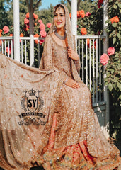 This incredibly romantic bridal dress will make any bride feel like a fairy tale heroine on her wedding day. Striking contrast with the voluminous farshi lehenga skirt.