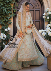 A Bridal dress woven from your dreams: incredibly magnificent, so that you feel like the heroine of your own fairy tale. A Two legged Lehenga silhouette, delicate embellishments, and a whisper of drama.