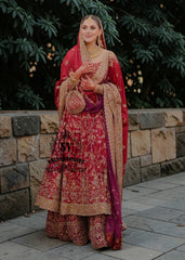 Discover our unique Bridal dress – the quintessence of elegance and luxury! Dreamlike Pishwas add grace, while the flowing sharara creates a spectacular effect when moving. Delicate embellishments complete the look, giving it a unique sparkle. Perfect for any special occasion where style and class go hand in hand.