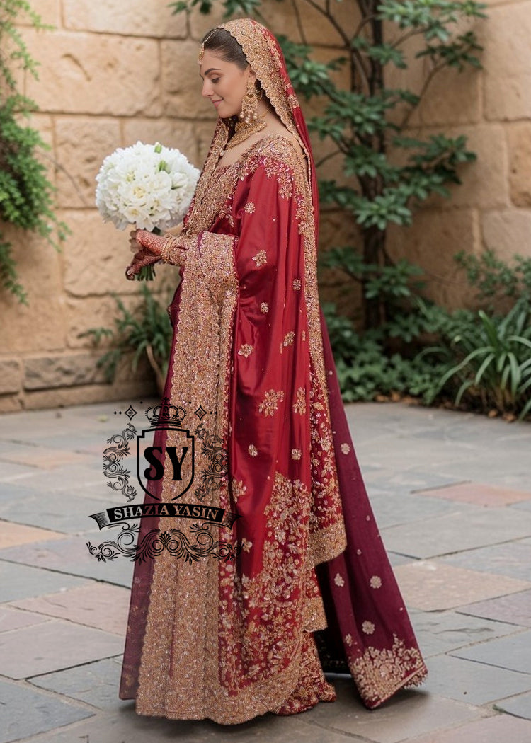 Discover our unique Bridal dress – the quintessence of elegance and luxury! Dreamlike Pishwas add grace, while the flowing sharara creates a spectacular effect when moving. Delicate embellishments complete the look, giving it a unique sparkle. Perfect for any special occasion where style and class go hand in hand.