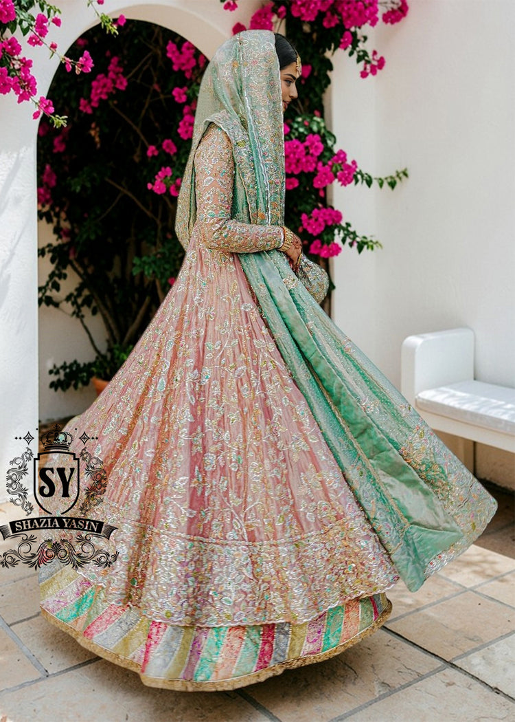 Make your dreams of a perfect wedding come true with our new collection of French lame wedding dresses! Each bridal gown is a masterpiece that combines classic elegance and modern Chatta Patti Lehenga design, creating an unforgettable impression.