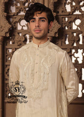 Grace meets glamour in this Coconut Cream cotton-silk kurta trouser, refined, regal, and made for festive evenings.