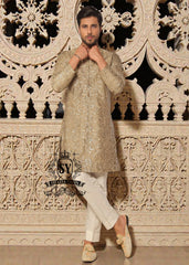 Unmistakable from every angle. A Kurta designed to leave an unforgettable impression.
The allure of details, the quality of materials, and the unmistakable style of Eid Special.