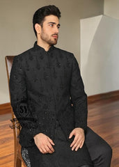 Discover the pleasure of a prince coat that truly fits you. Perfect for the contemporary groom who wants to make an impact.