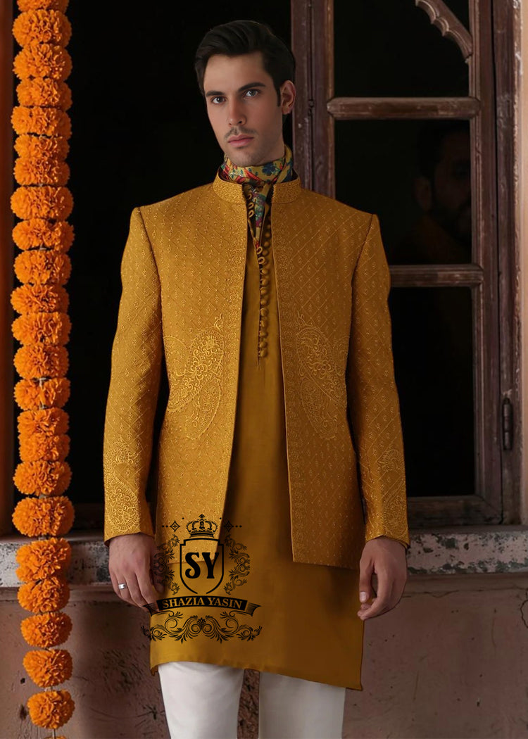 Adorn yourself in elegant attire with this Geebung-colored raw silk prince coat. The matching inner kurta and Off-White pajamas create a perfect match. Ideal for grooms.