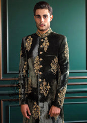 Glamorous Emerald Green wedding Sherwani suits for today's groom. Discover these men's Sherwani suits in natural Velvet fabrics that flatter YOUR body with supreme sartorial class.
