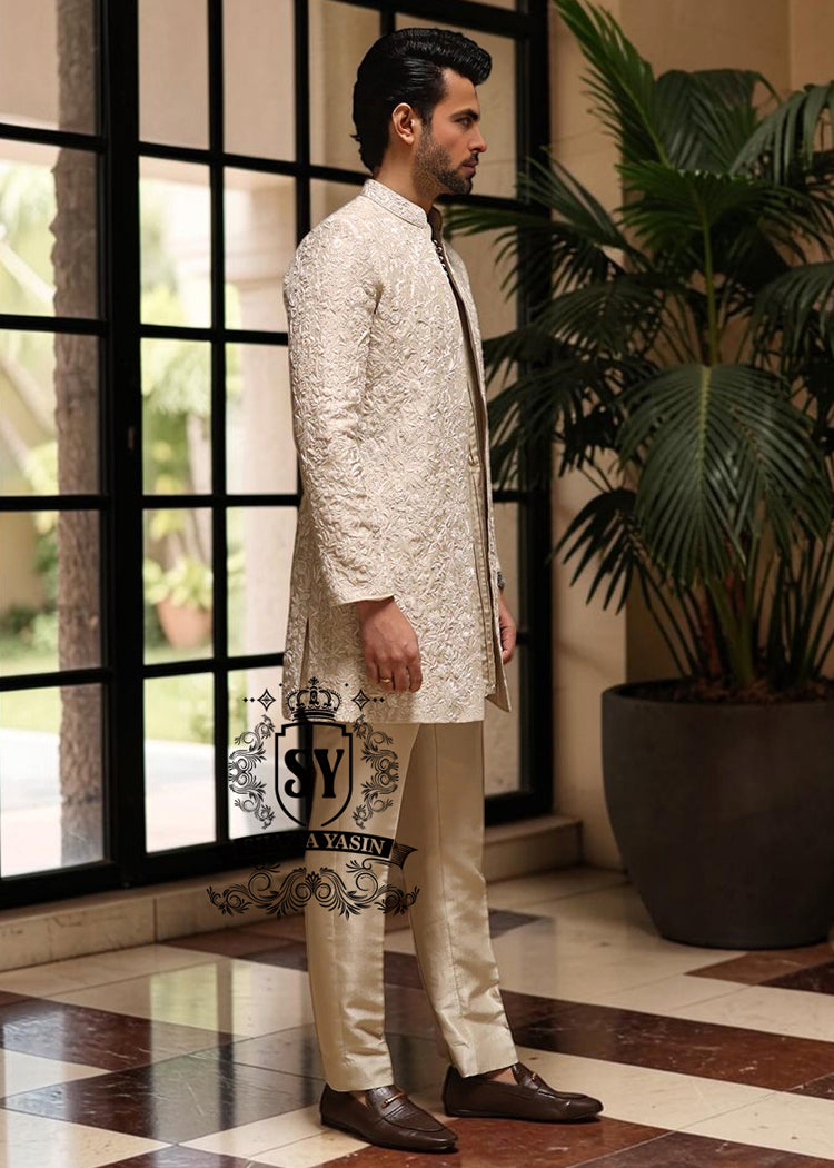 Introducing our absolute hit – a sherwani suit that will steal your hearts!
A Sherwani with a Straight-leg trousers = the perfect outfit.
Sleeves for maximum comfort.
A color that rejuvenates and adds radiance!