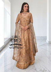 Our radiant Bride shining in the elegant angrakha pishwan, crafted from luxurious silky lame and adorned with exquisite embellishments.⁠ Let this gold outfit accentuate your captivating beauty!